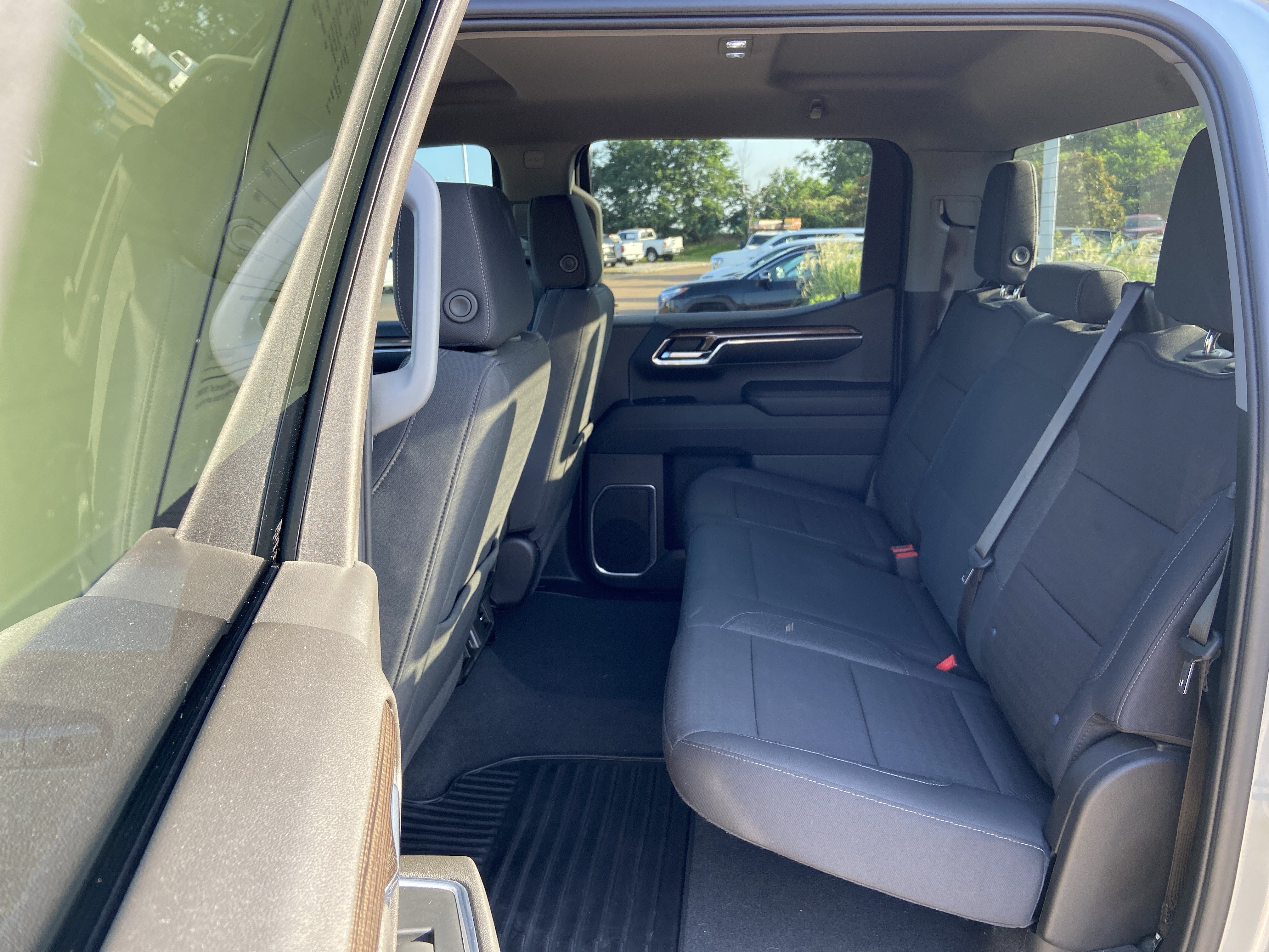 Used 2023 Sterling Gray Metallic Chevrolet LT image 17