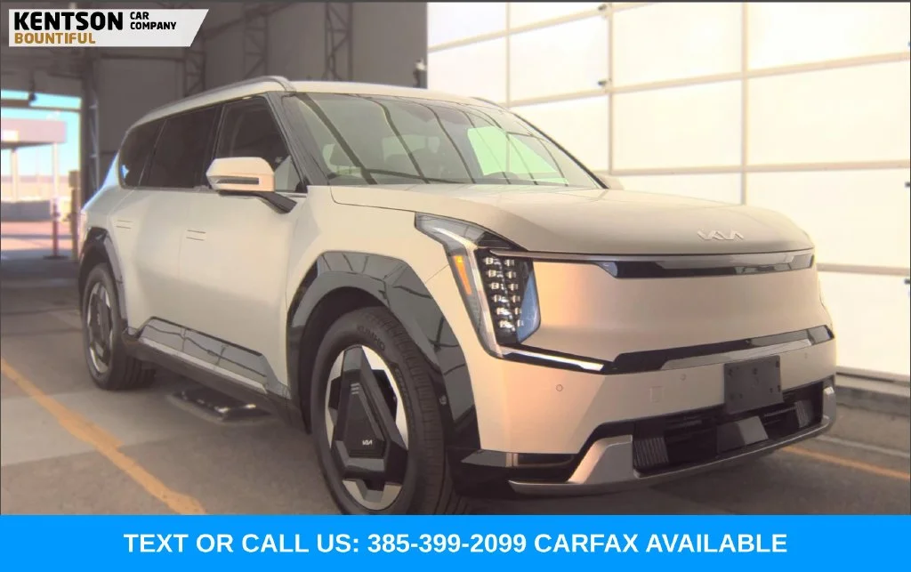 Used 2024 White Kia Land image 2