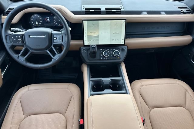 New 2026 Santorini Black Land Rover X-Dynamic SE image 12