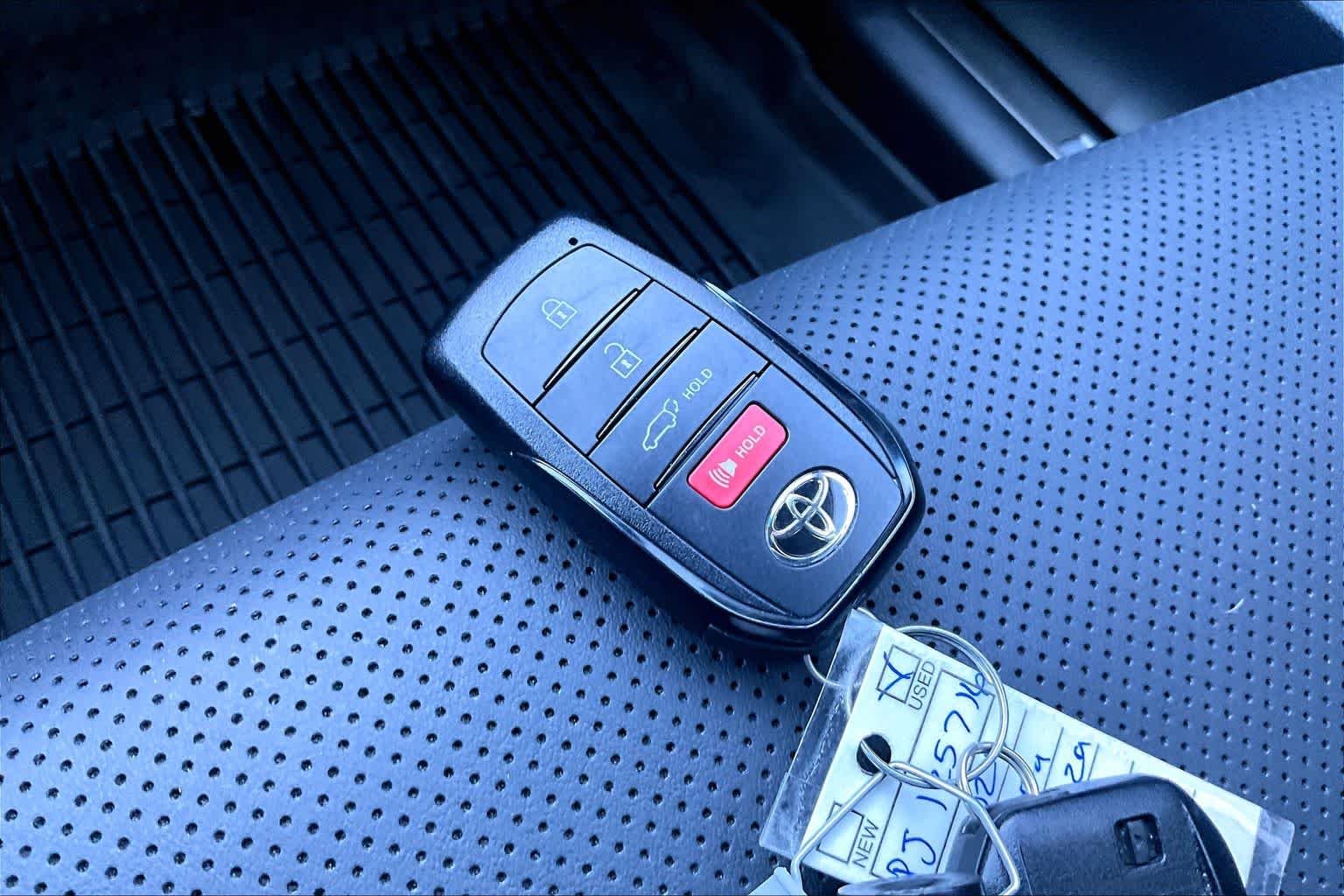 Used 2023 Wind Chill Pearl Toyota Limited image 14