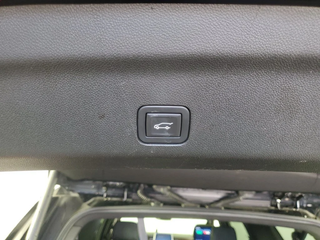 Used 2023 BLACK Chevrolet Premier image 35
