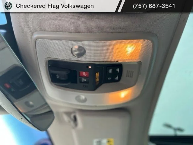 Used 2017 Bright Silver Metallic Volvo T5 image 18