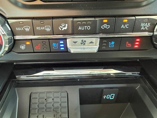 New 2026 Carbonized Gray Metallic Ford Lariat image 33