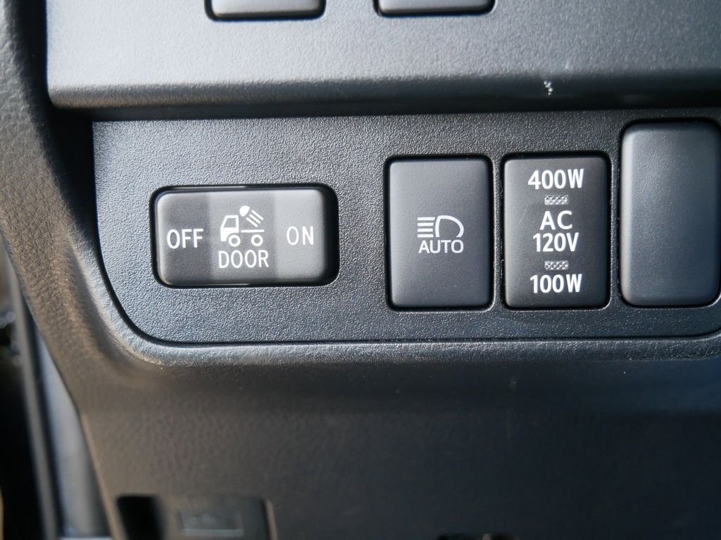 2023 Toyota Tacoma Limited - Photo 31