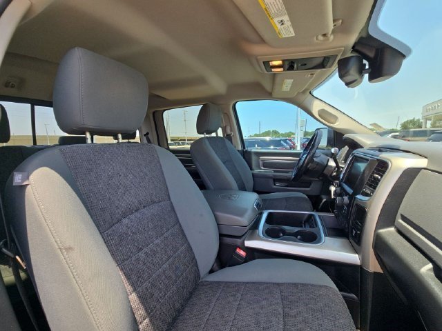 Used 2016 Bright White Clearcoat Ram Lone Star image 28