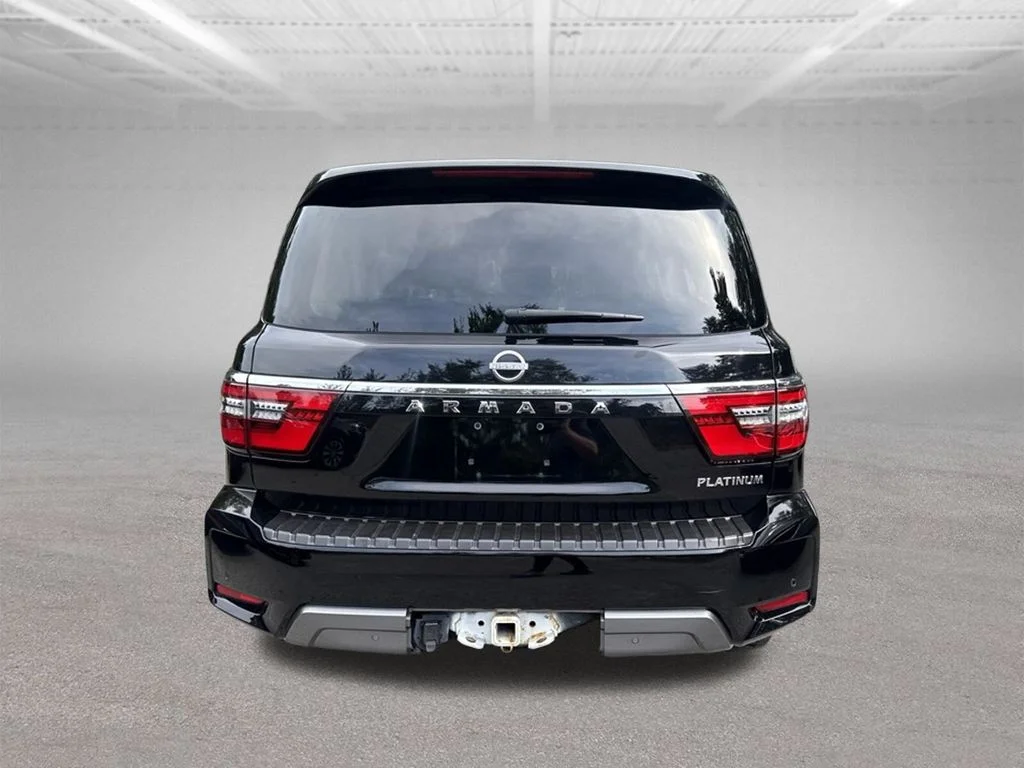 Used 2023 Black Nissan Platinum image 7