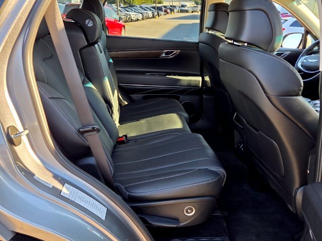 Used 2024 Silver Genesis 2.5T image 18