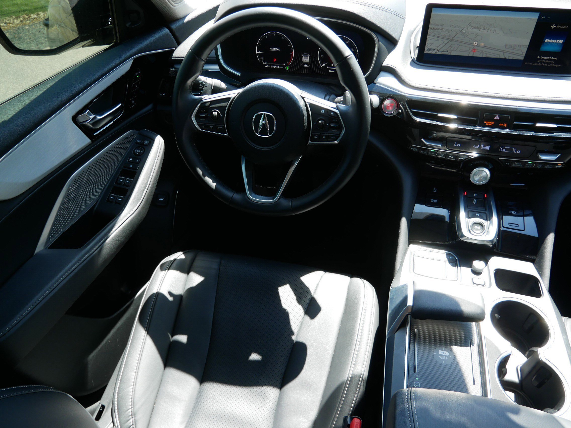 Used 2024 Majestic Black Pearl Acura w/Technology Package image 9