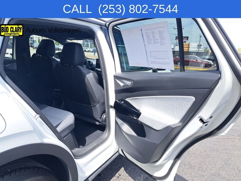 Used 2024 White/off-white Volkswagen Standard image 14
