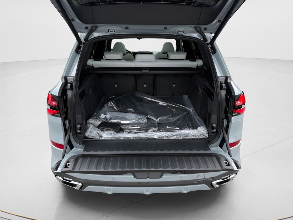 New 2026 Brooklyn Grey Metallic BMW xDrive40i image 24