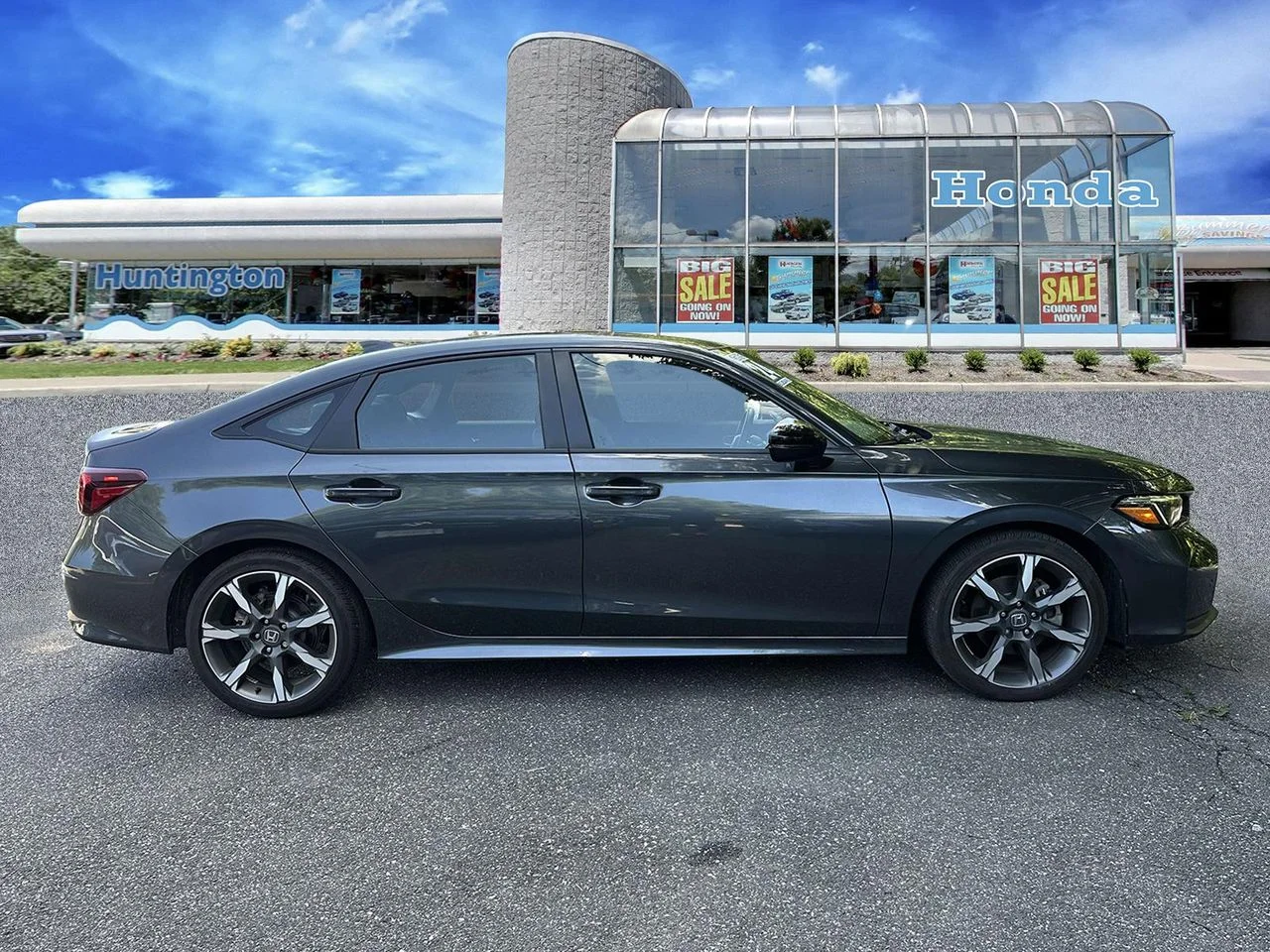Used 2025 Meteorite Gray Metallic Honda Sport image 2