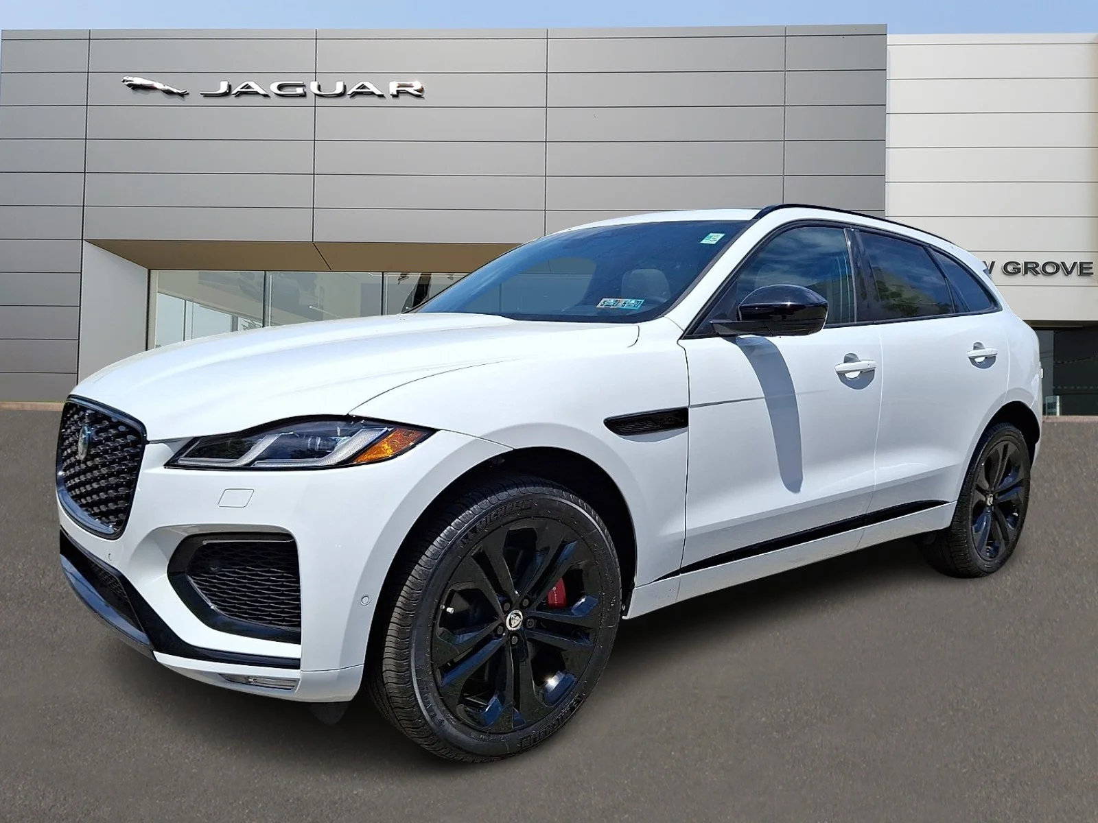 2026 Jaguar F-PACE P400 R-Dynamic S's photo