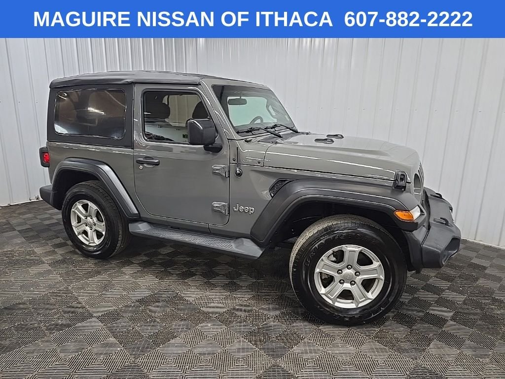 Used 2019 Gray Jeep Sport S image 1