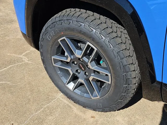 2026 GMC Terrain AT4 - Photo 9