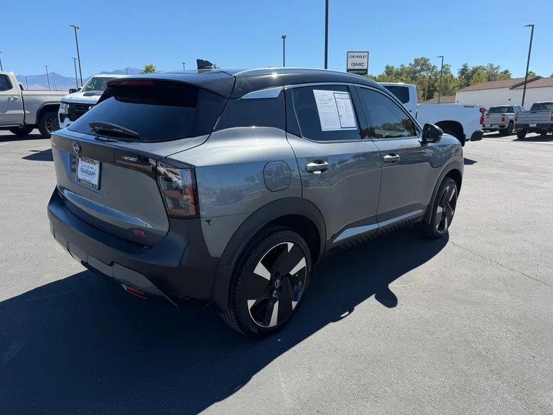 Used 2025 Gun Metallic/supe Nissan SR image 3