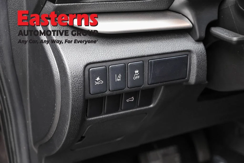 Used 2024 Black Mitsubishi SE image 20