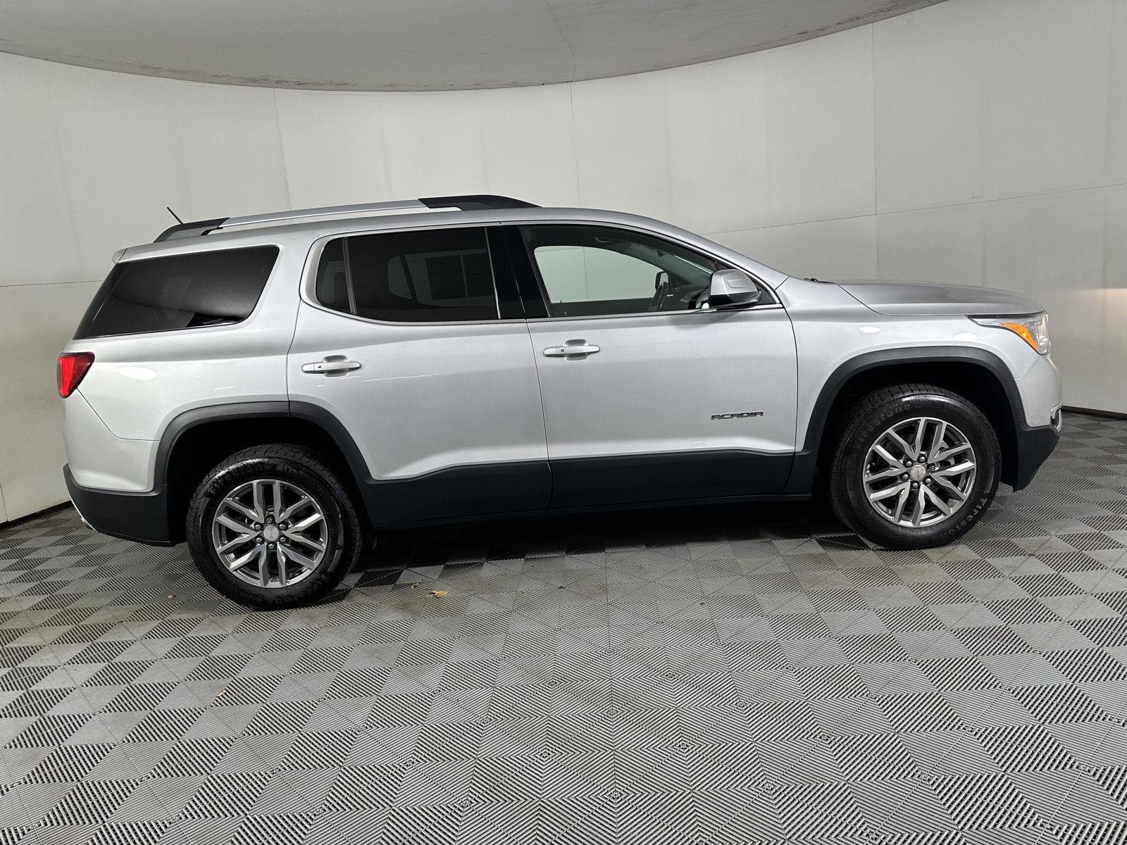 Used 2019 Quicksilver Metallic GMC SLE image 14