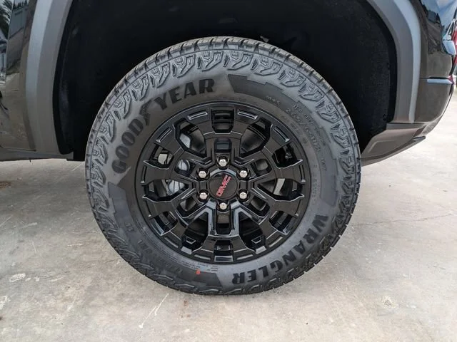 New 2026 Onyx Black GMC Elevation image 11