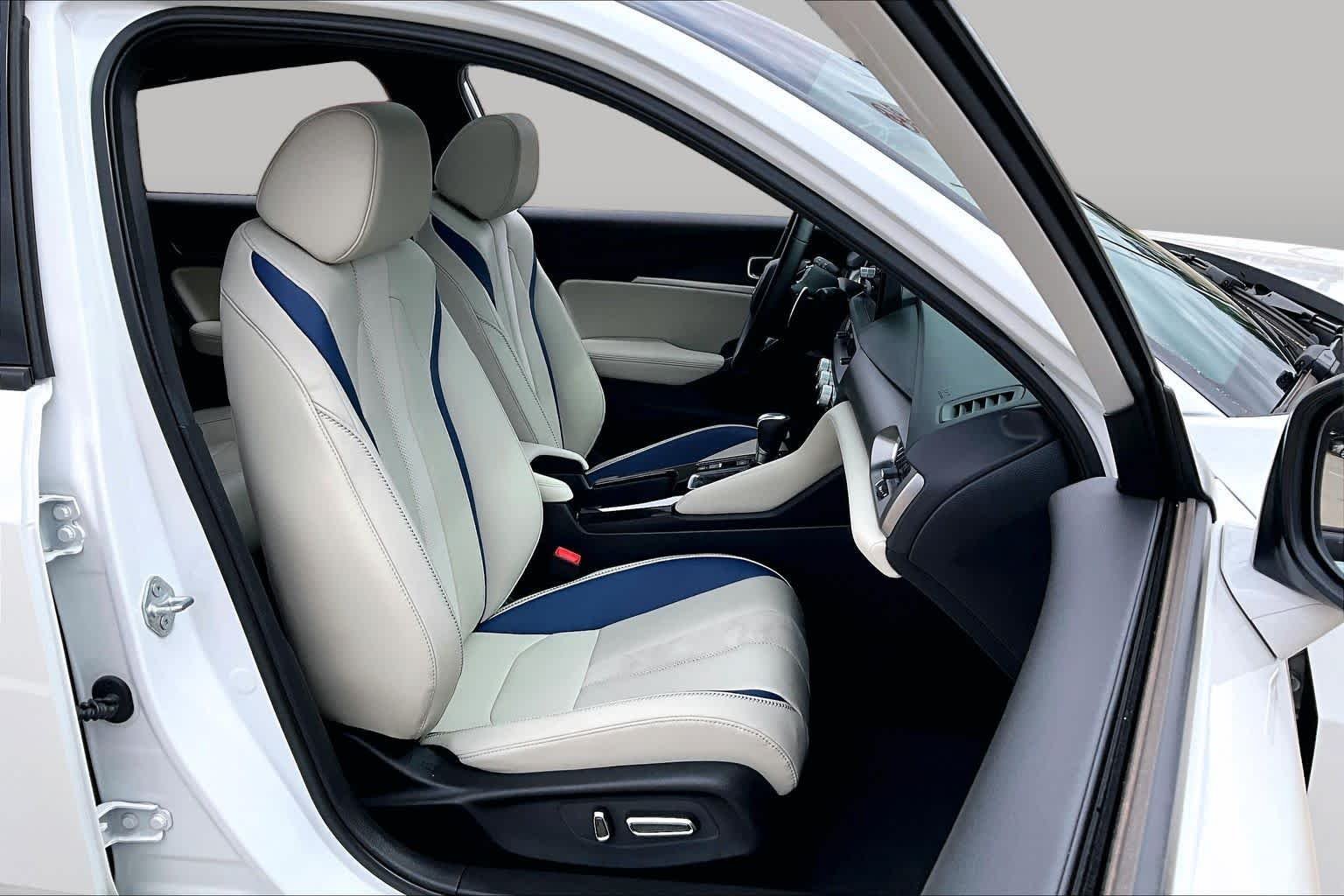 Used 2026 Platinum White Pearl Acura FWD A-Spec with Technology image 9