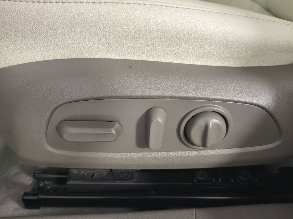 Used 2024 Gray Chevrolet LT image 21
