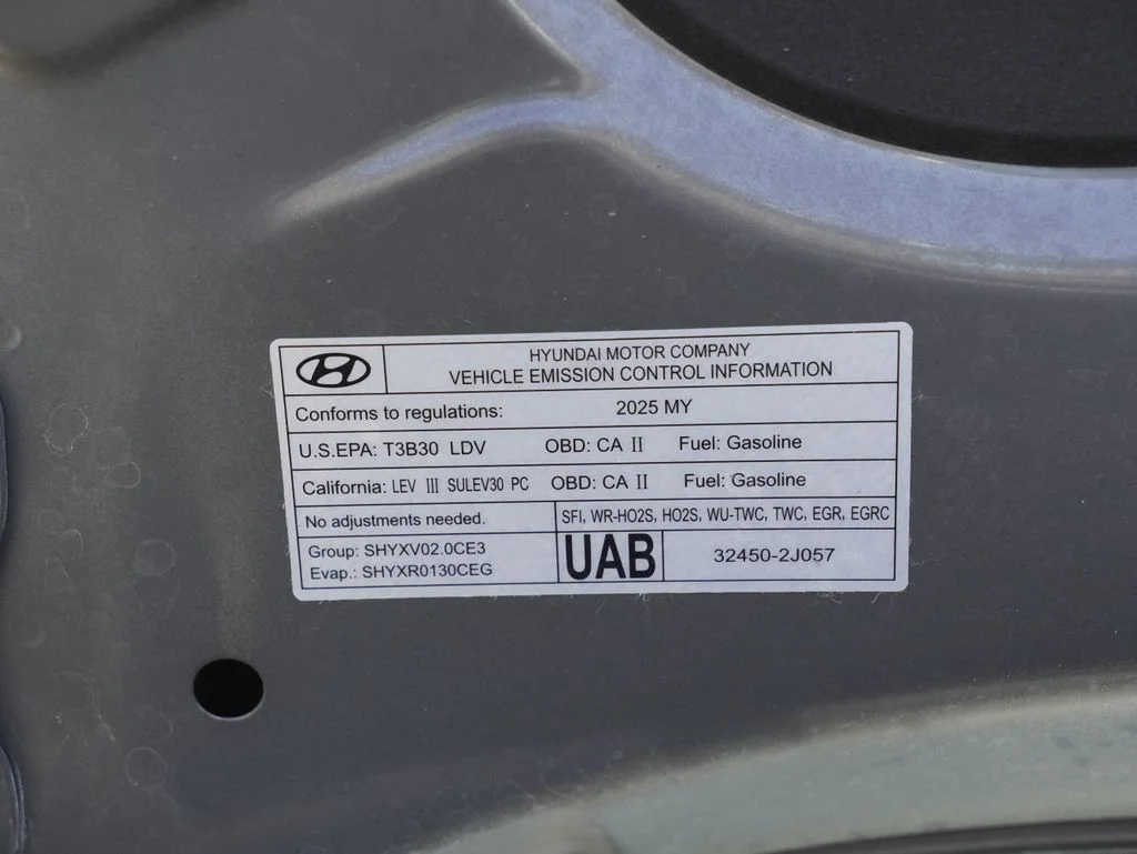 Used 2025 Gray Hyundai SEL Convenience image 28