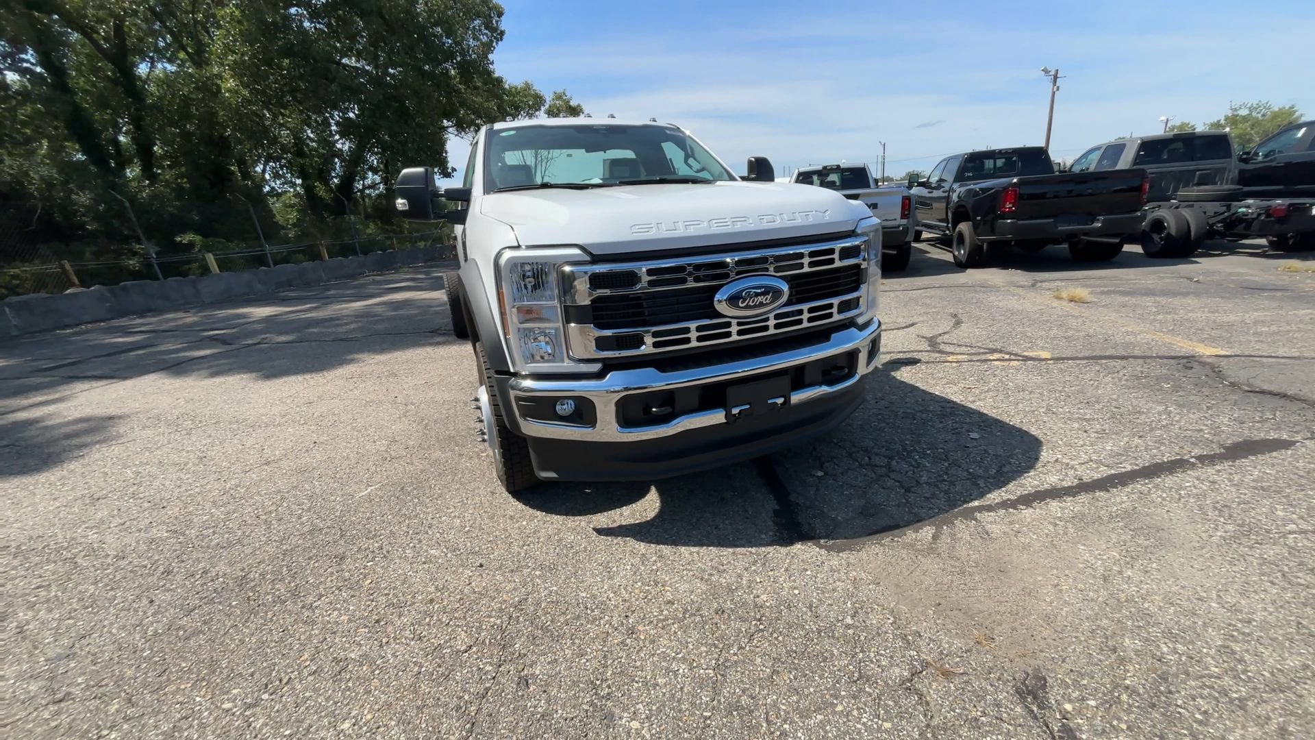 New 2026 Oxford White Ford XL image 3