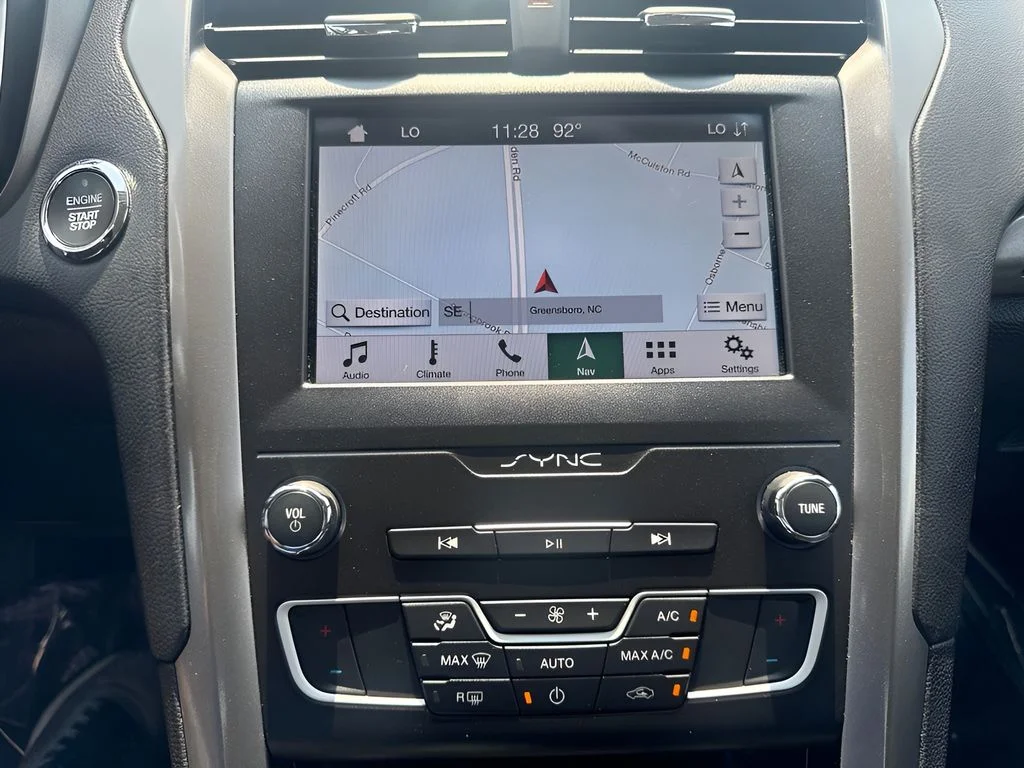 Used 2019 Blue Ford SE image 11