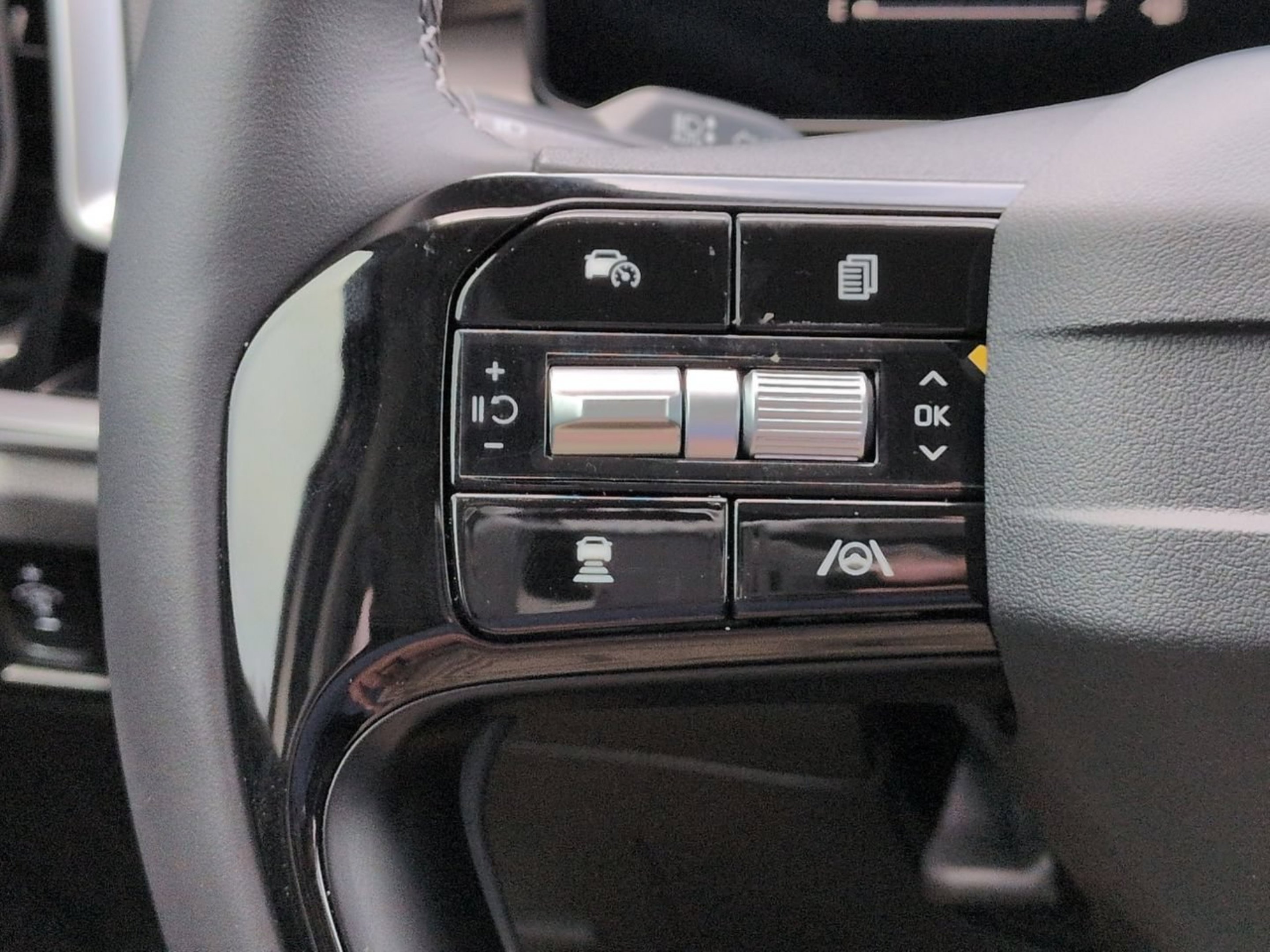 New 2026 Ivory Silver Kia LX image 16