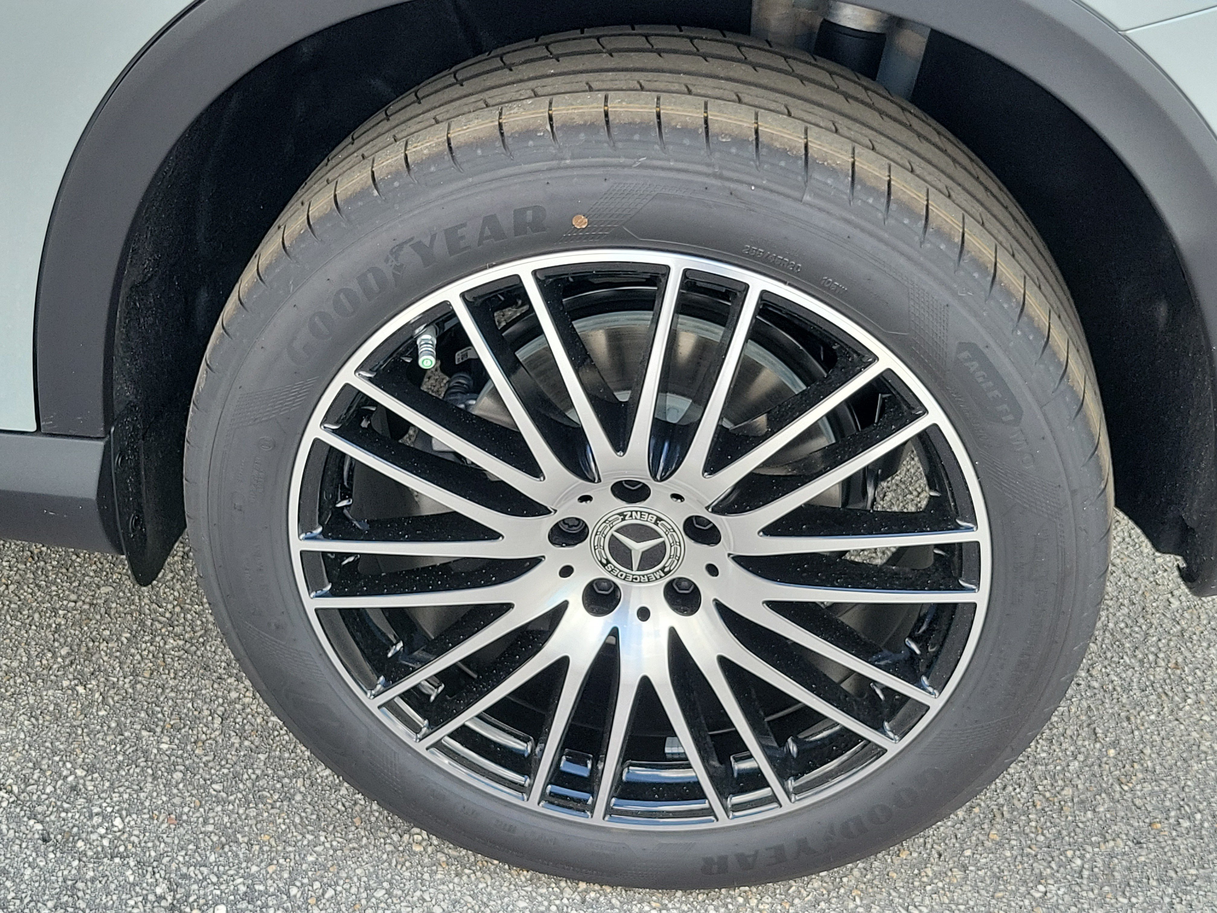 New 2026 MANUFAKTUR Alpine Grey Mercedes-Benz GLC 300 image 39