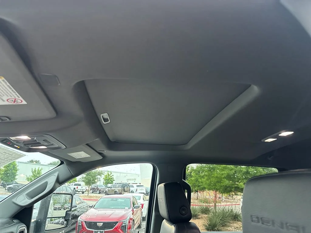 Used 2023 White Frost Tricoat GMC Denali image 24