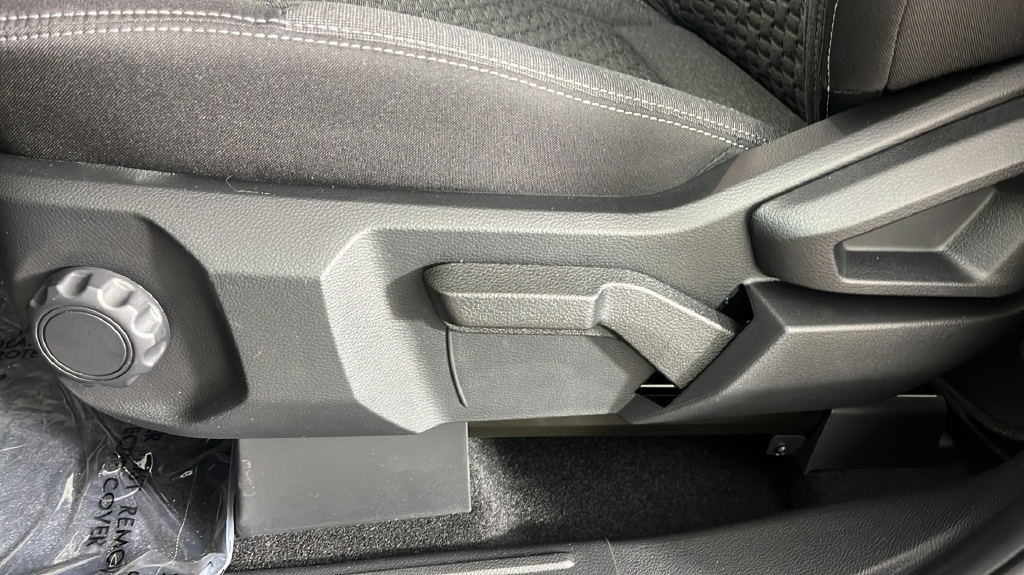New 2026 Carbonized Gray Metallic Ford XLT image 33