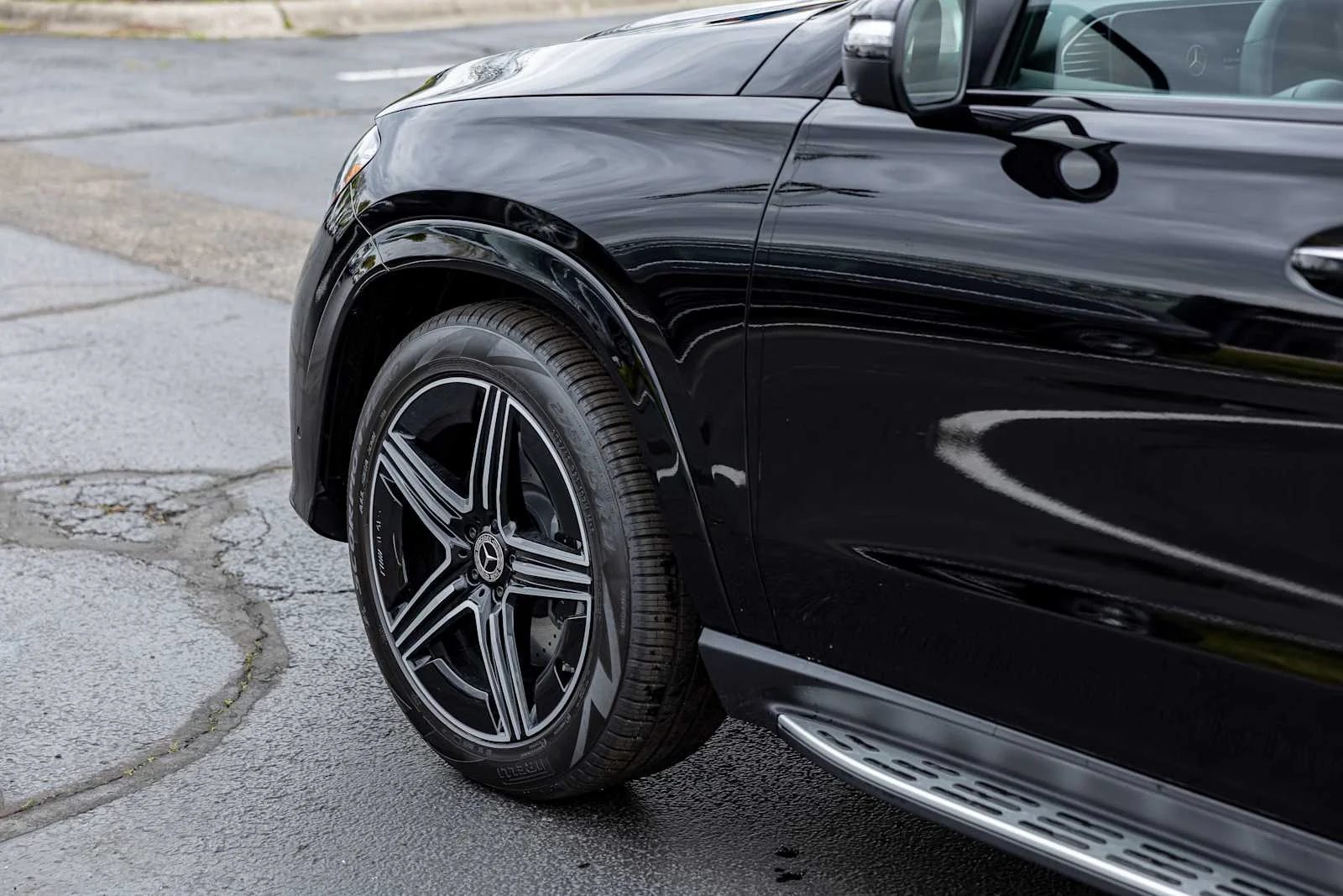 New 2026 Black Mercedes-Benz GLE 450 image 33