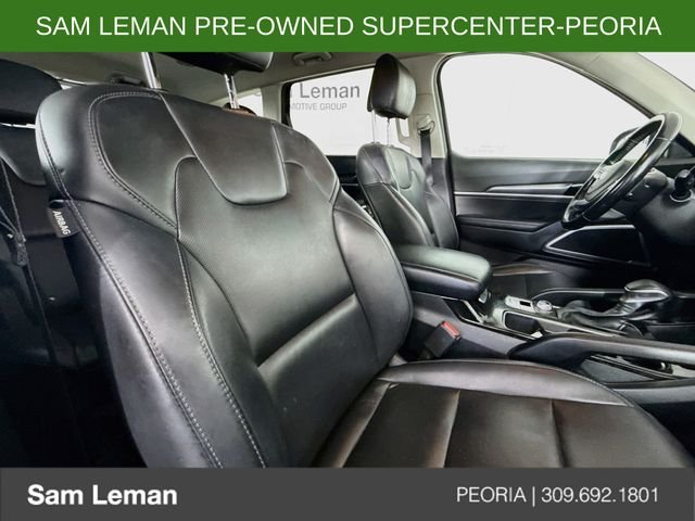 Used 2021 Black Kia LX image 27