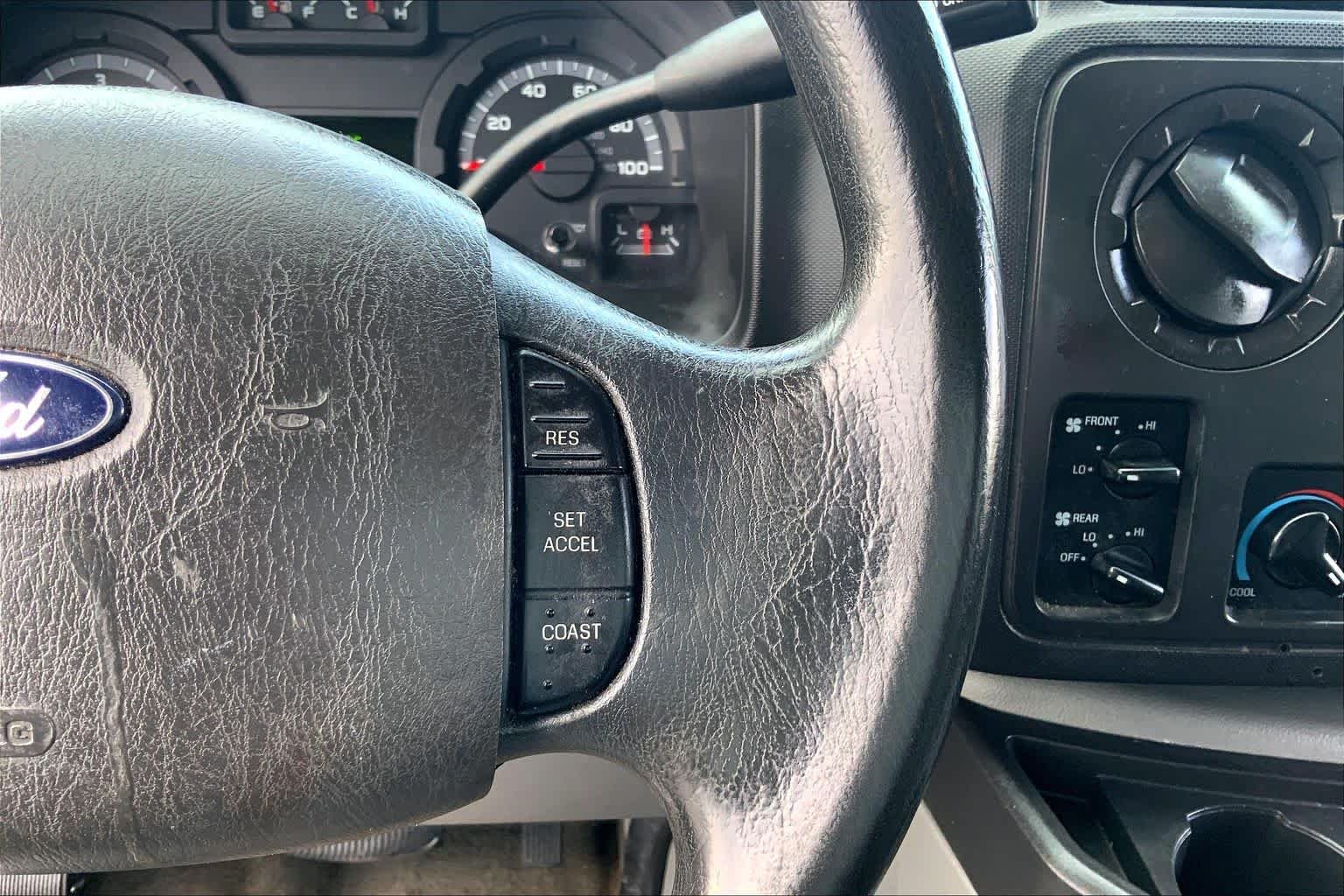 Used 2014 Oxford White Ford XLT image 23