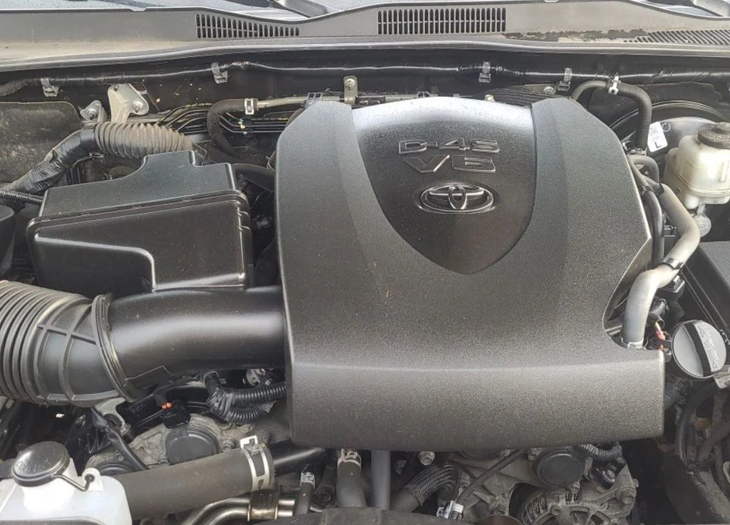 Used 2020 Gray Toyota SR5 image 3