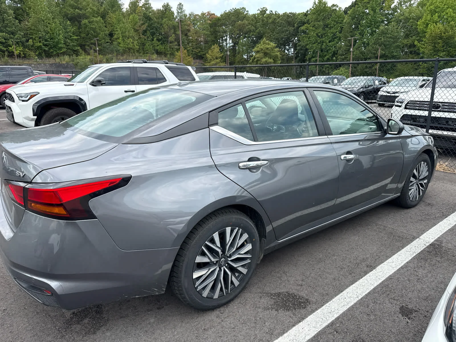 Used 2024 Gun Metallic Nissan 2.5 SV image 3