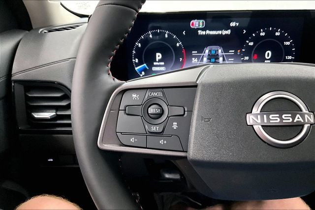 New 2026 Bluestone Pearl/Super Blk Nissan SR image 22