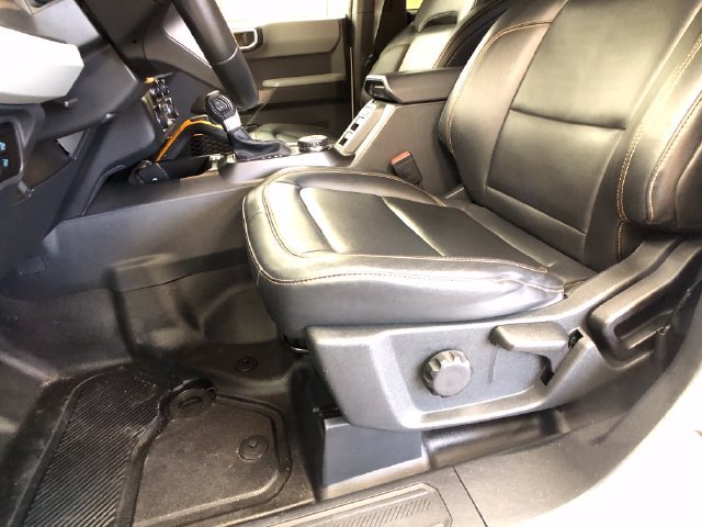 Certified Used 2022 Oxford White Ford Badlands image 11