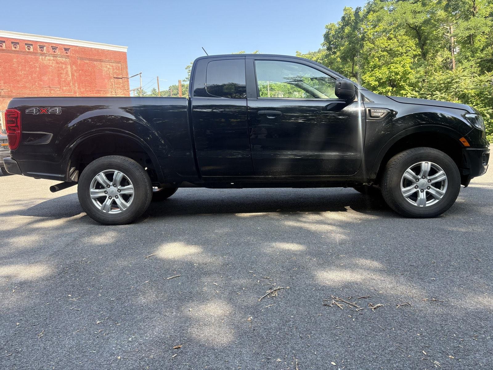 Used 2020 Shadow Black Ford XLT image 2