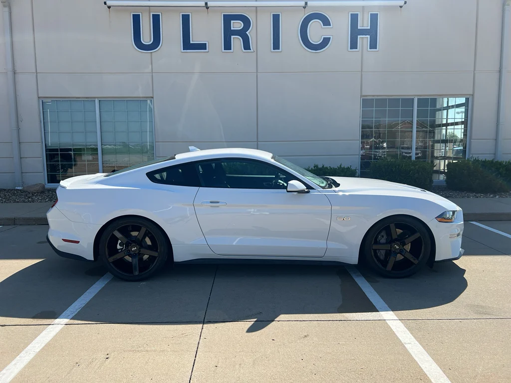 Used 2020 Oxford White Ford GT image 10