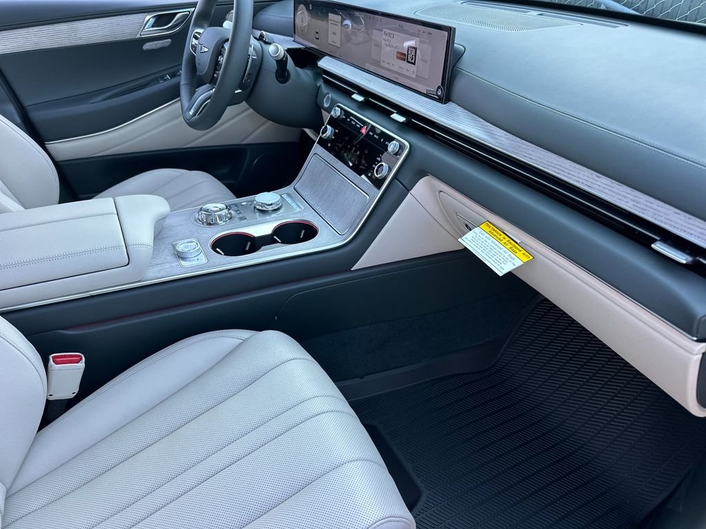 New 2026 Silver Genesis 2.5T Select image 16