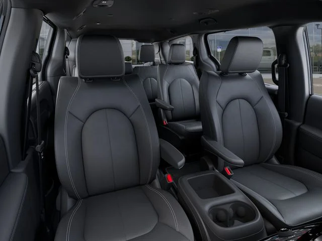 New 2026 Diamond Black Crystal Pearl-Coat Exterior Paint Chrysler LX image 17