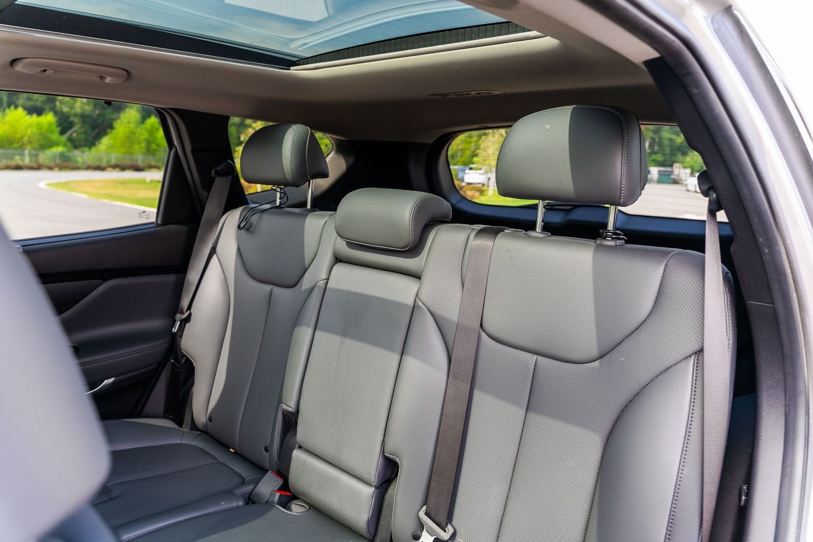 Used 2023 Silver Hyundai SEL image 18