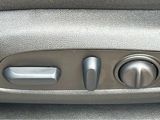 2023 Chevrolet Equinox LT - Photo 34