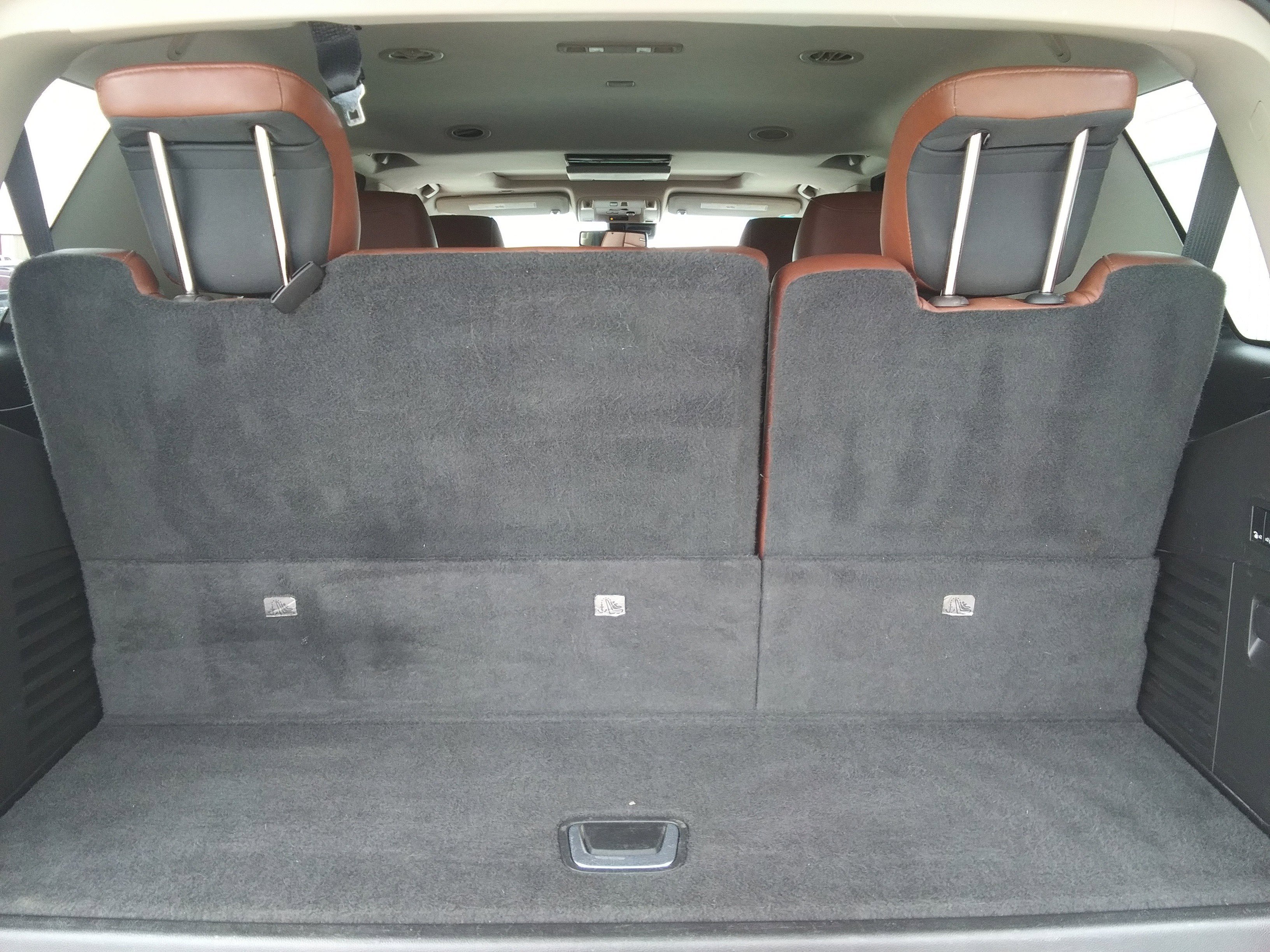Used 2015 White Cadillac Premium image 8