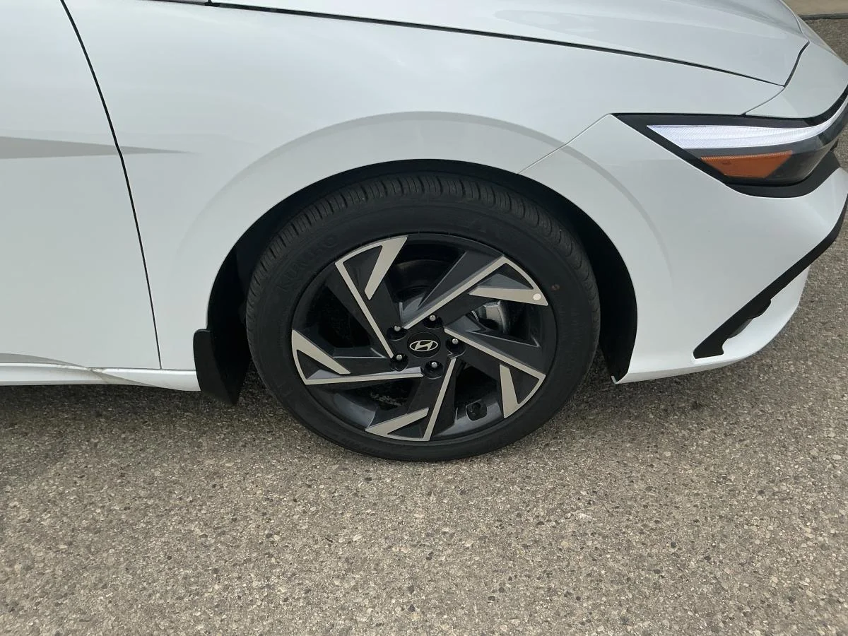 New 2026 White Hyundai Preferred image 10