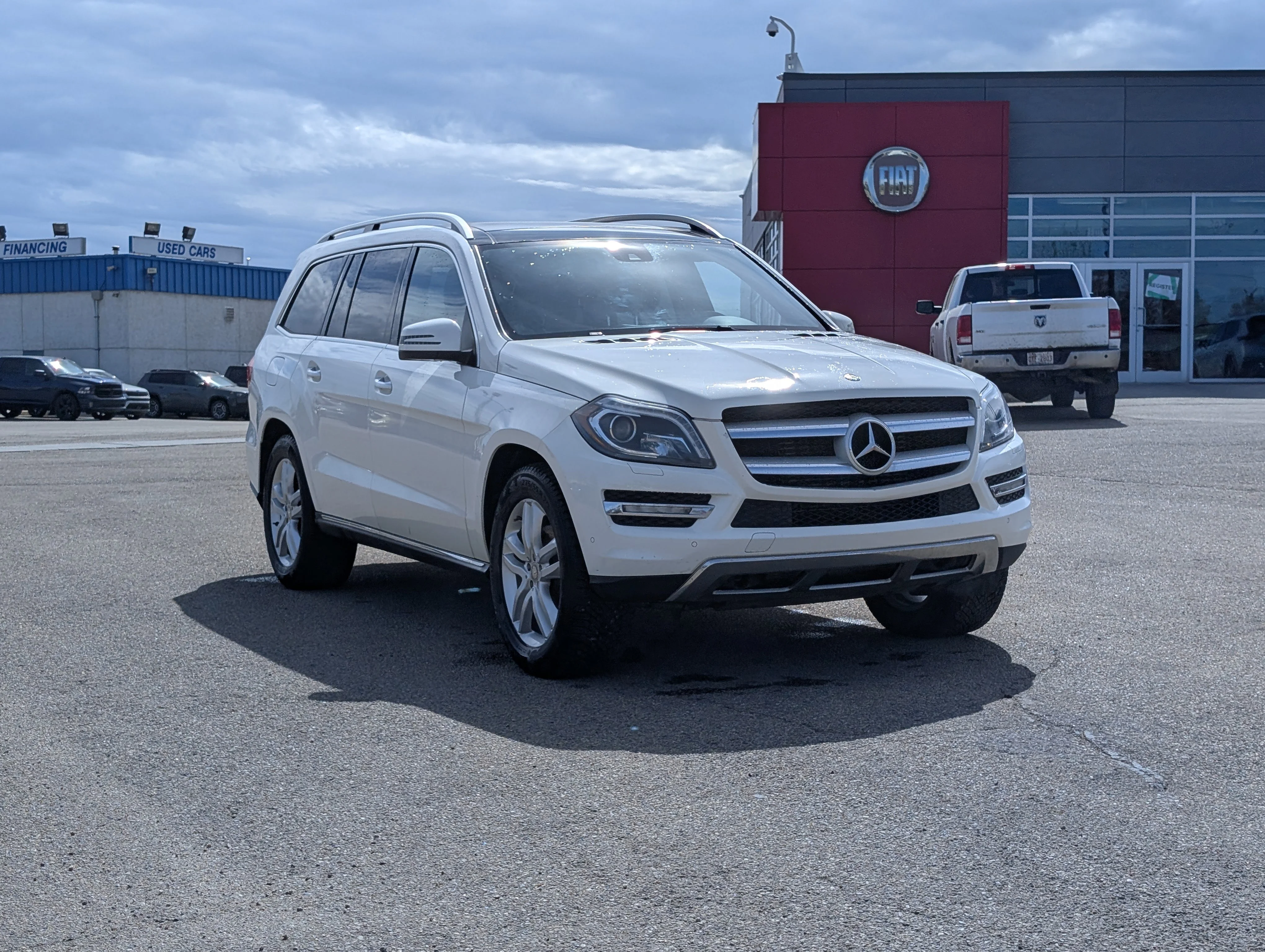 Used 2013 White Mercedes-Benz GL 350 BlueTEC image 9