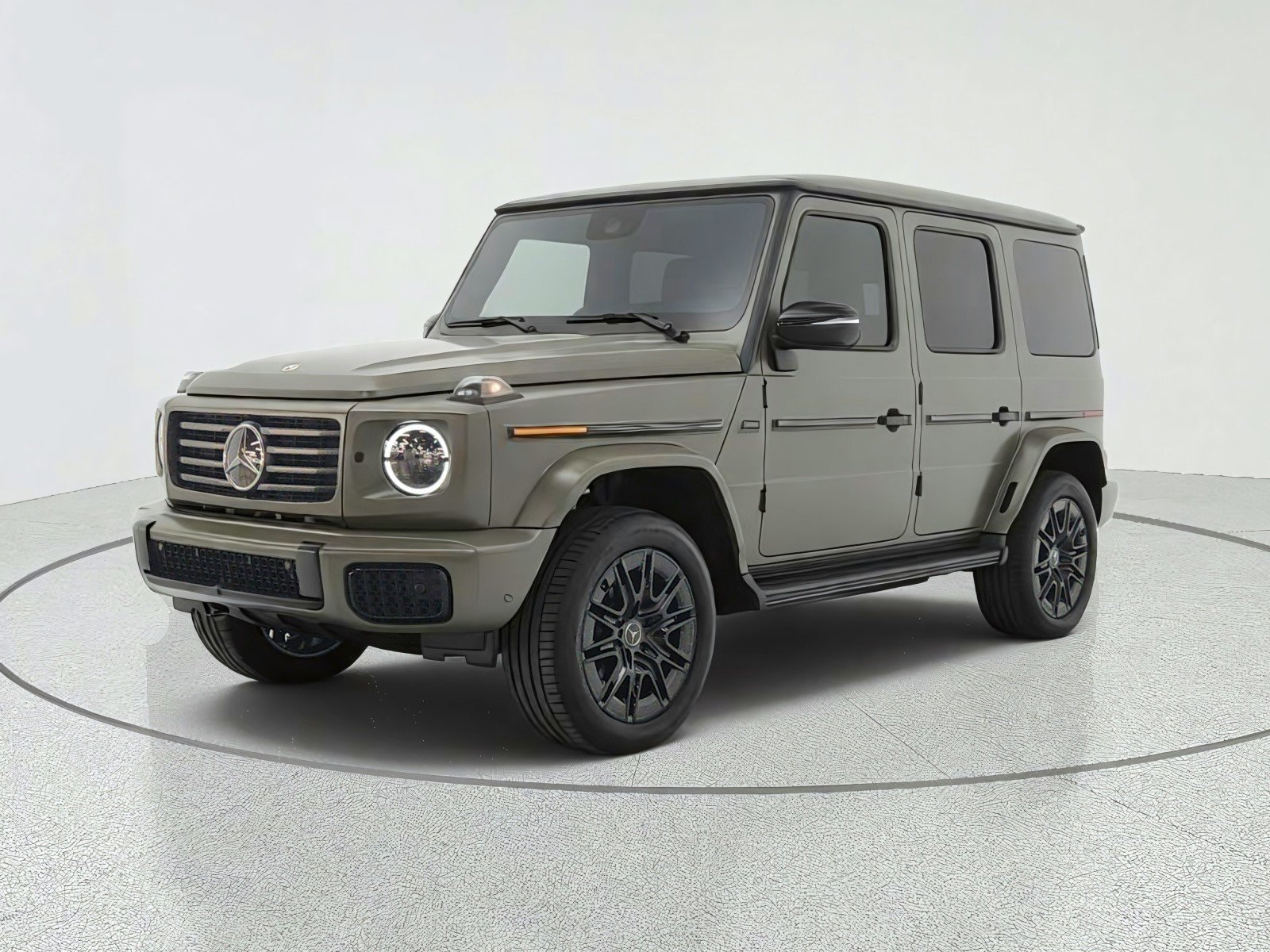 New 2027 MANUFAKTUR Dark Olive Green Magno Mercedes-Benz G 580e SUV image 1