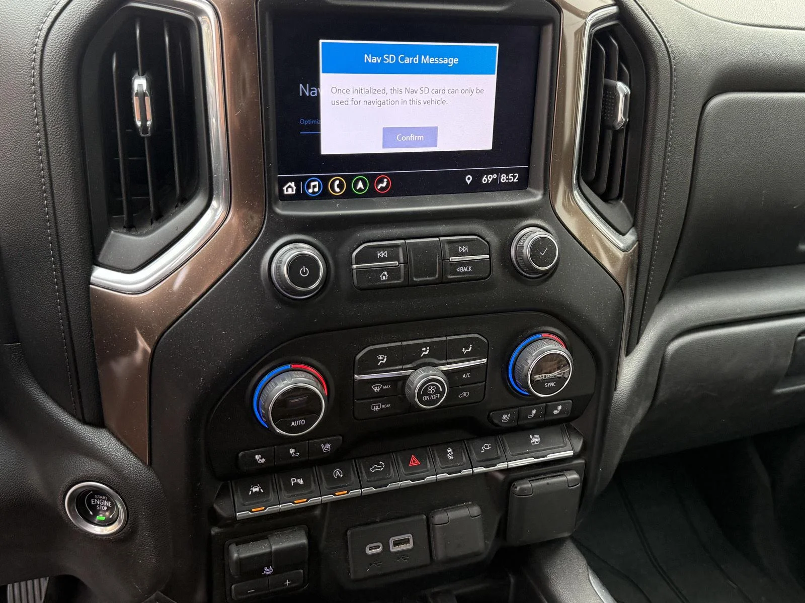 Used 2019 Black Chevrolet High Country image 21