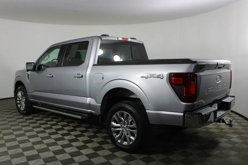 Used 2024 Gray Ford XLT image 4